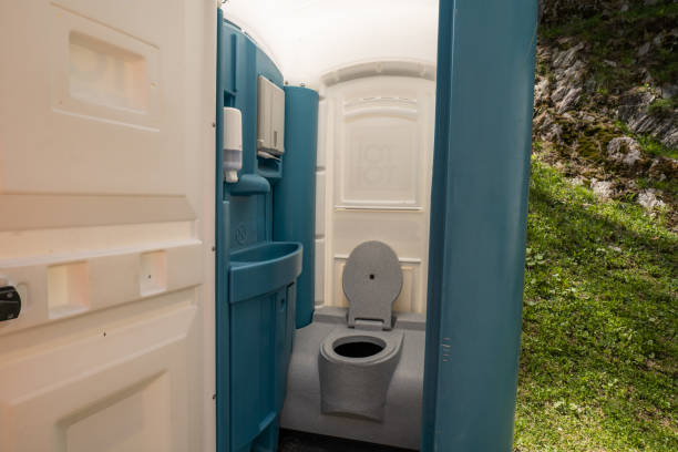 Affordable portable toilet rental in Topanga, CA